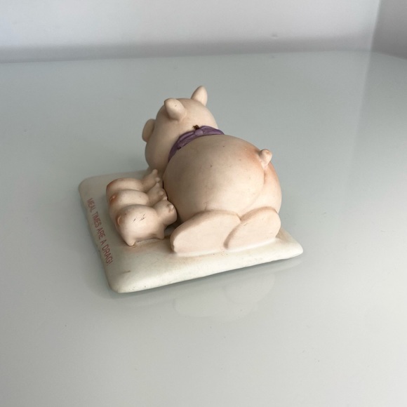 Two Vintage 1986 Morgan Inc Pig Tales Figurines Mom & Piglets Baked Ham - Picture 8 of 11